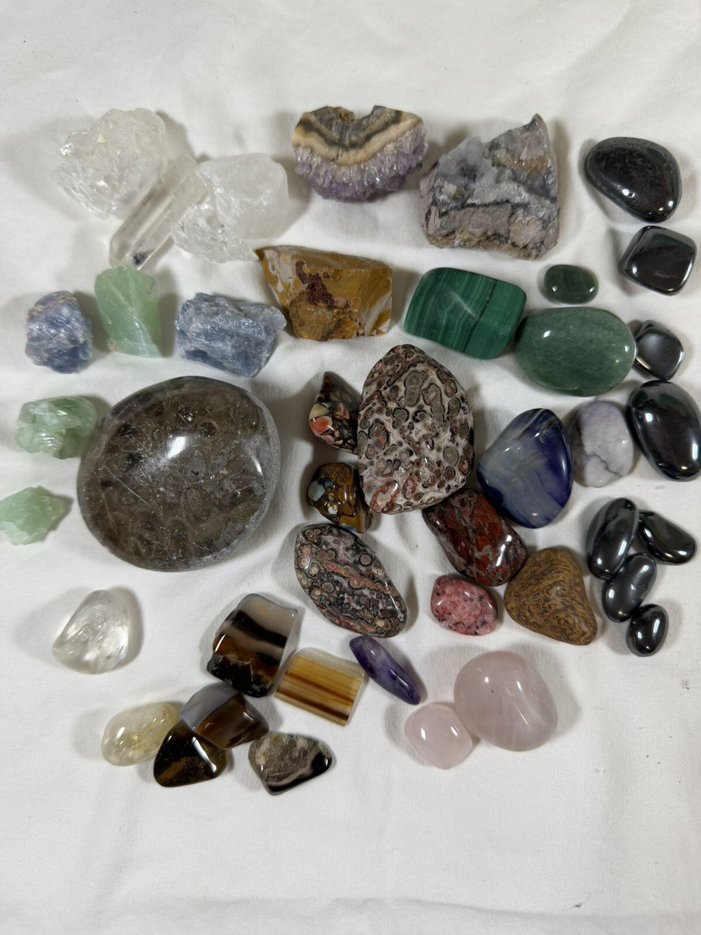 Quartz Amber Hematite Jasper Amethyst Rhodonite Howlite Gemstone - 43 PCS