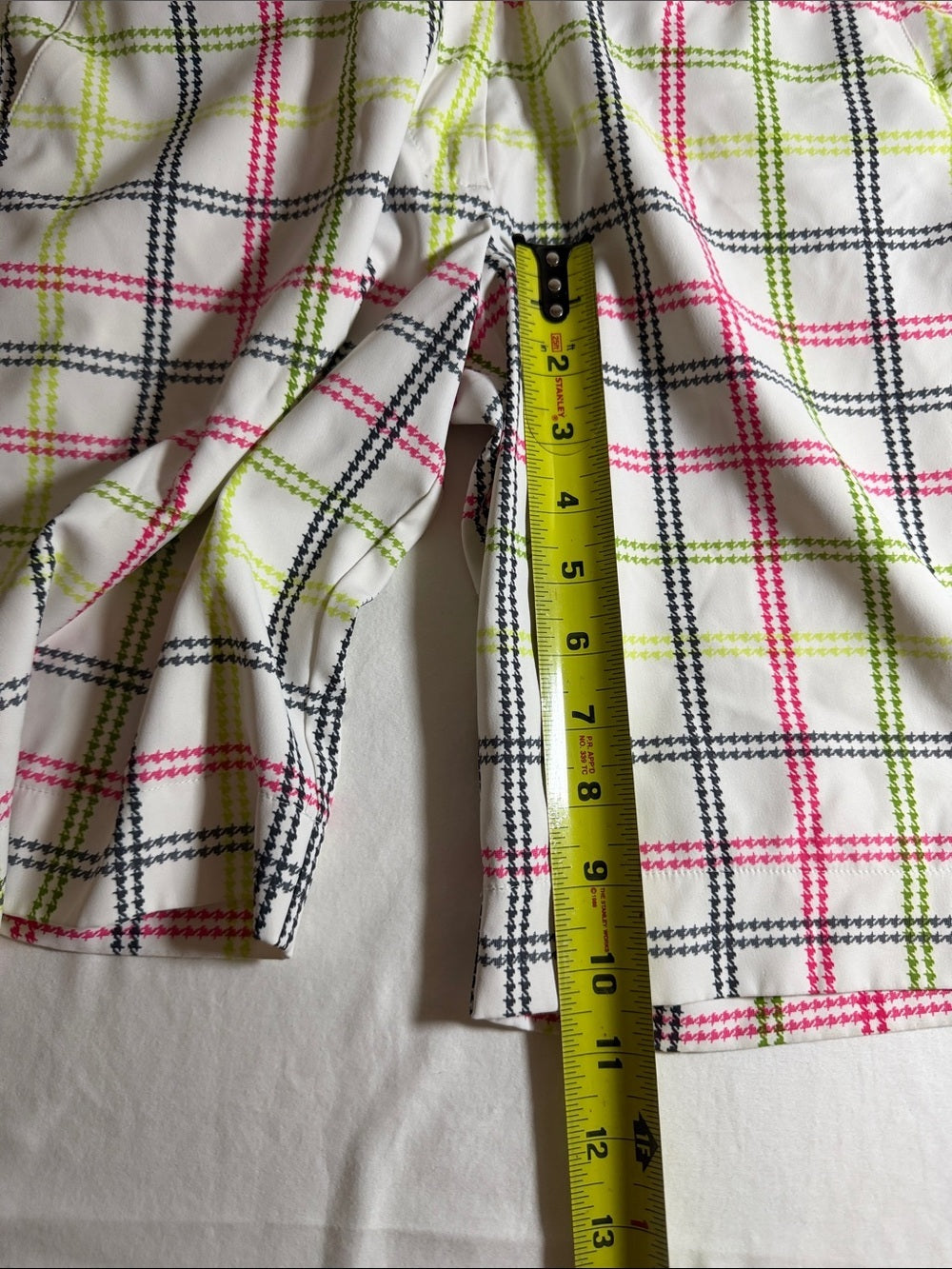 Nike Golf Fit Dry Plaid Bermudas with Pink, Green & Black Checks SZ 2