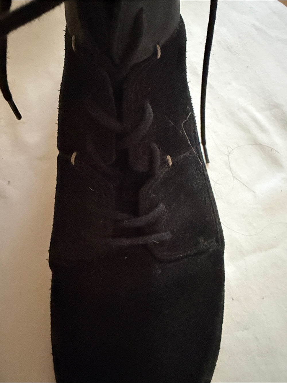 Clark’s Black Lace-Up Suede & Leather Ankle Booties size 9.5