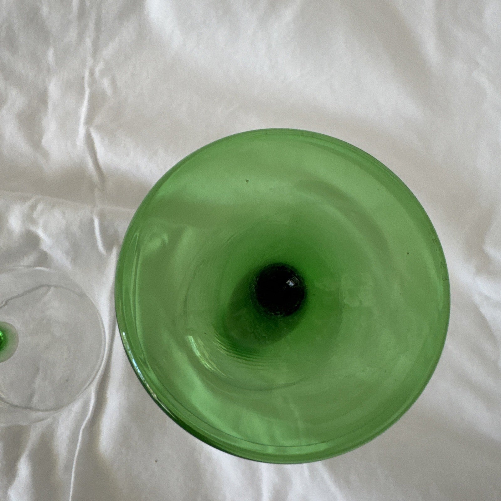 Cristal D'Arques Durand Emerald Green Stem 7" Wine Glass France 1996 - Set of 2