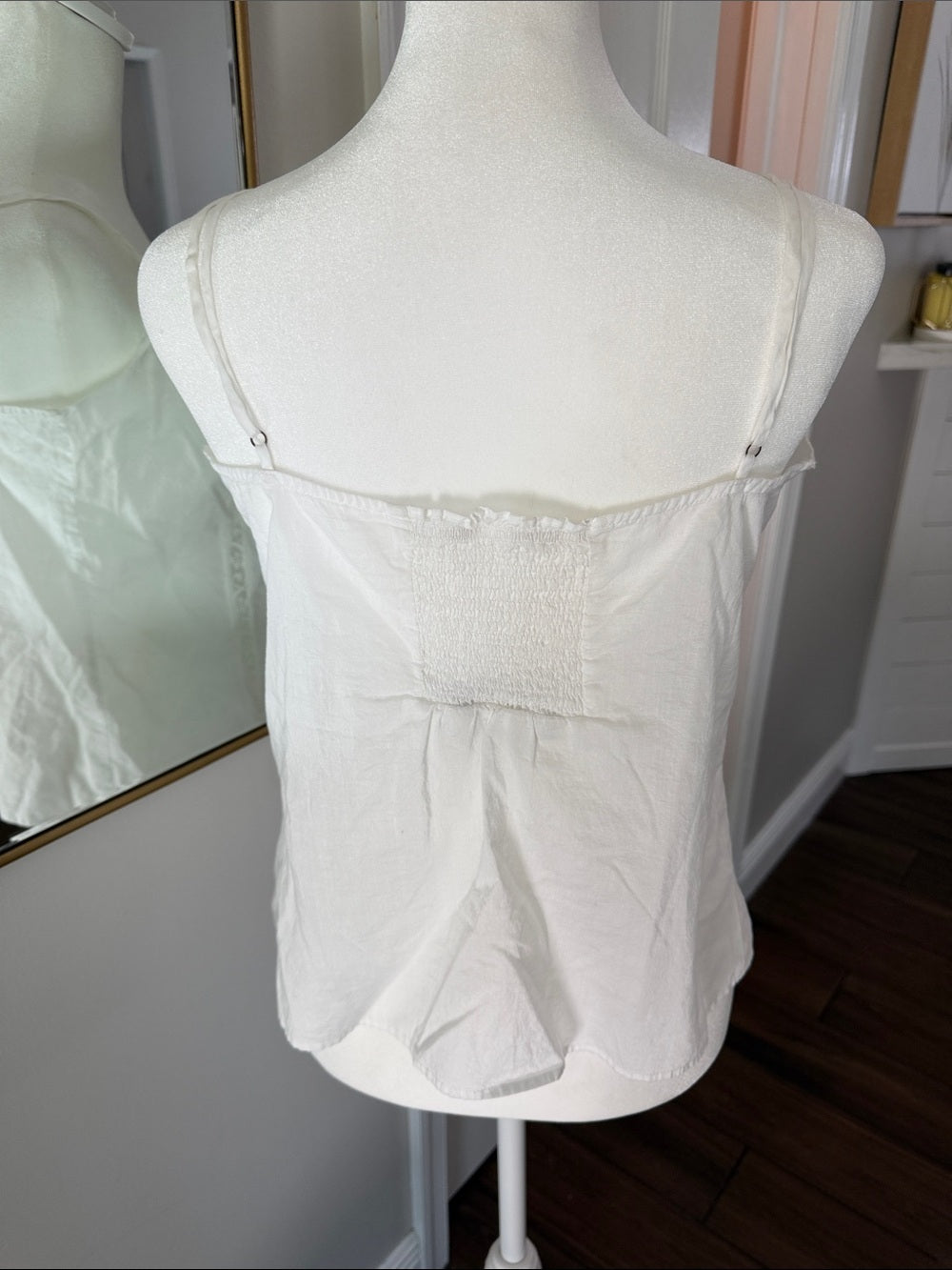 BCBG MAXAZRIA White Lace Ruffle Cami Top SM