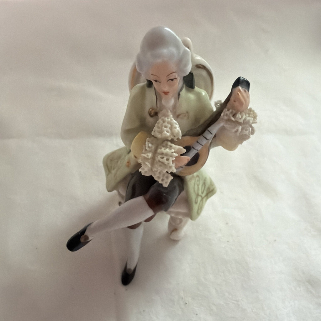 Dresden Meissen Germany MUSICIAN Figurine ￼Antique  MINIATURE 3” Very sweet