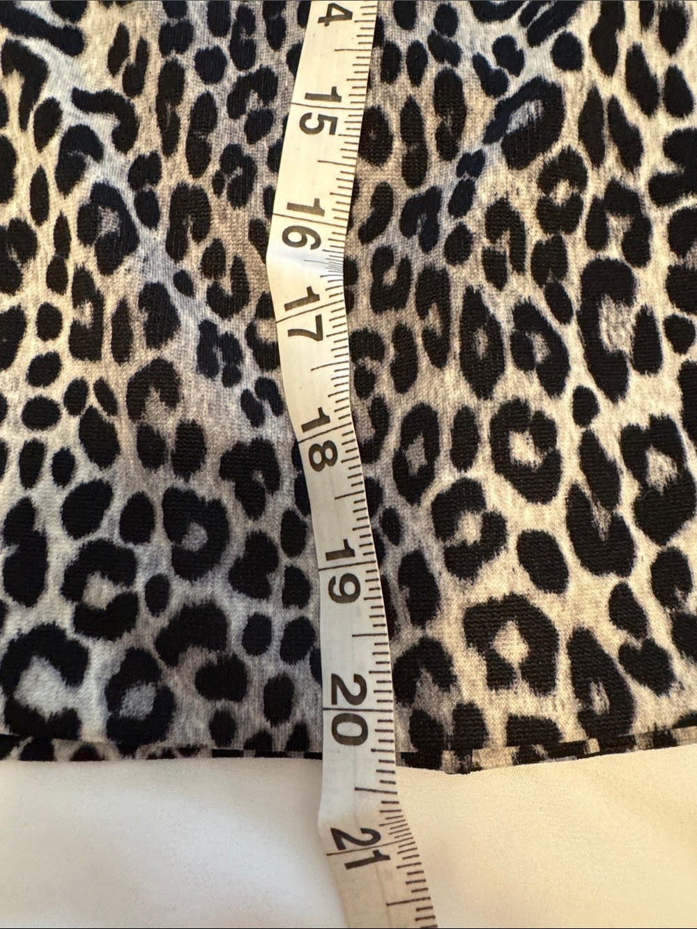 Michael Kors SZ S Leopard Print Pencil Skirt - Black & White NWT