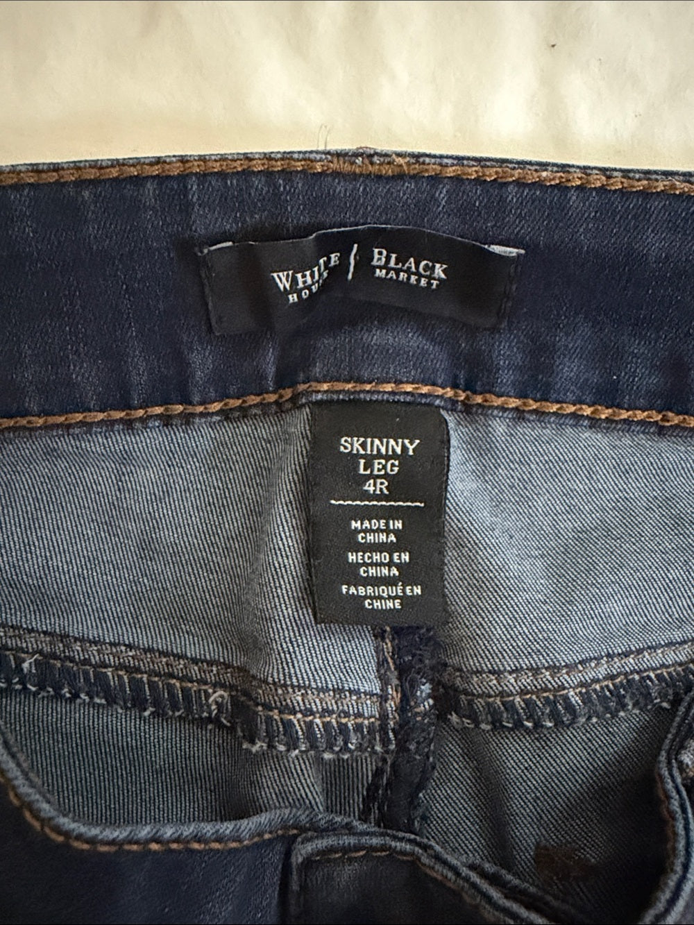 White House Black Market 4Reg Dark Blue Women's Distressed Stretch skinny Jeans