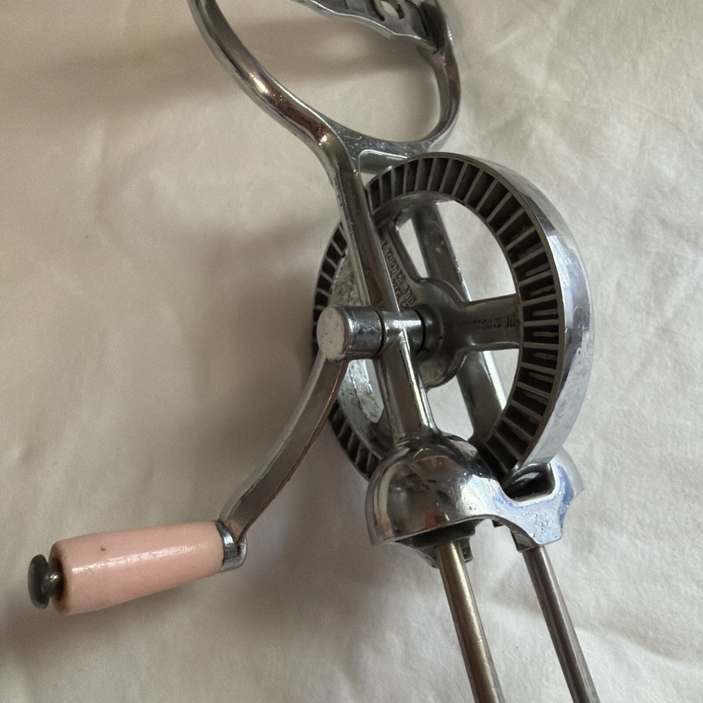 Turner Seymour Hand Mixer Beater Pink Offset Handle Torrington CT - Vintage