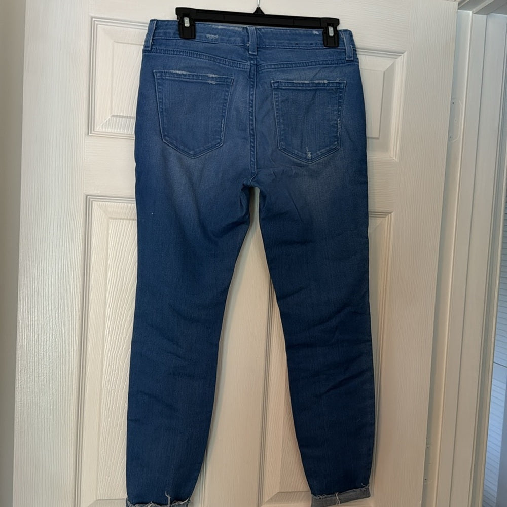 Vineyard vines, distressed, skinny jeans, size 8