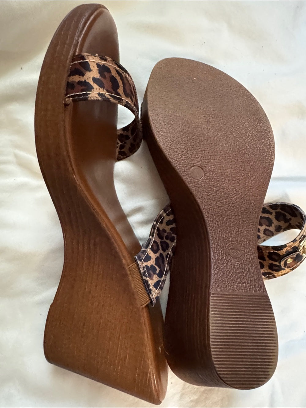 Italian Shoemakers made in Italy Brown Leopard-Print Slip-On Mules size 9 1/2