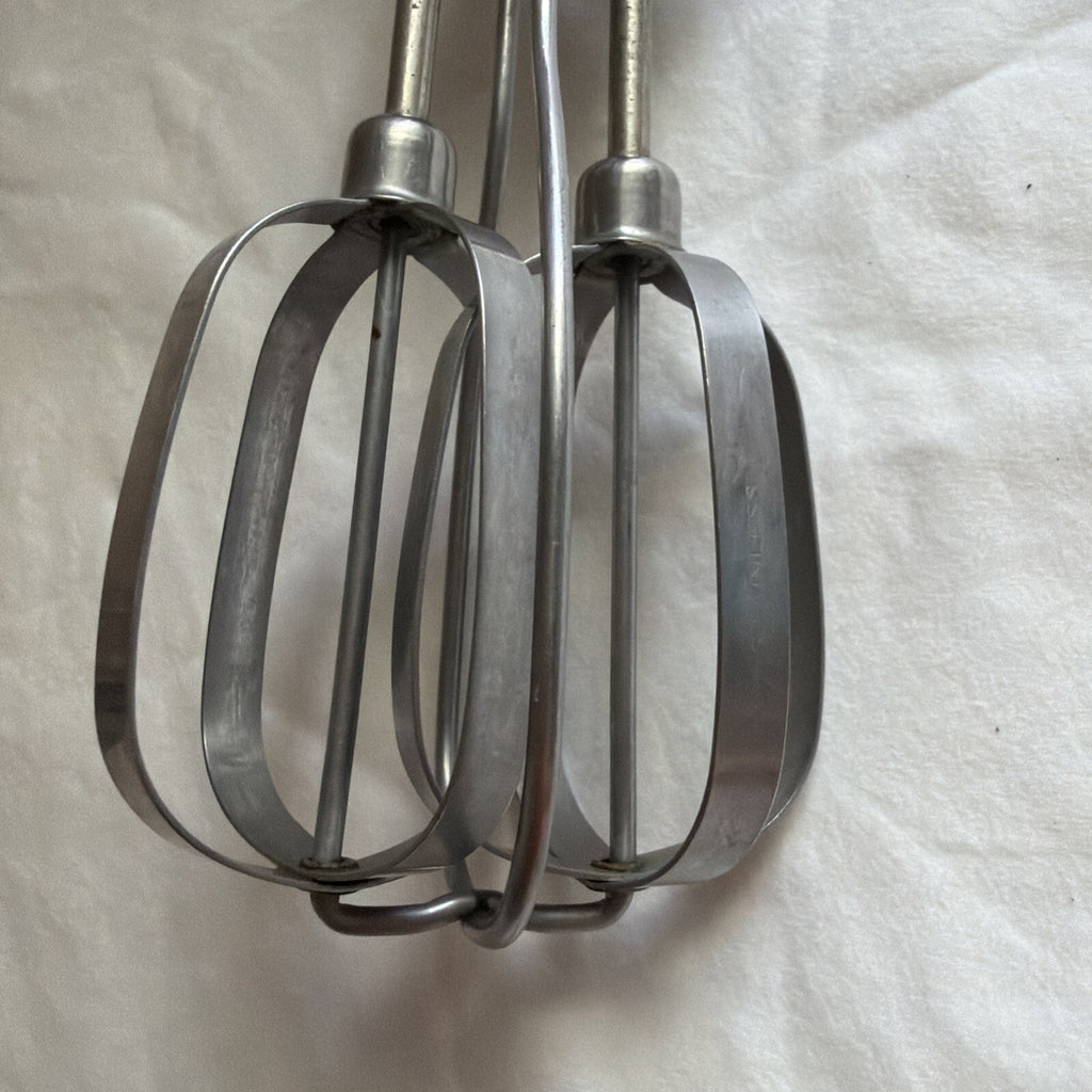 Turner Seymour Hand Mixer Beater Pink Offset Handle Torrington CT - Vintage
