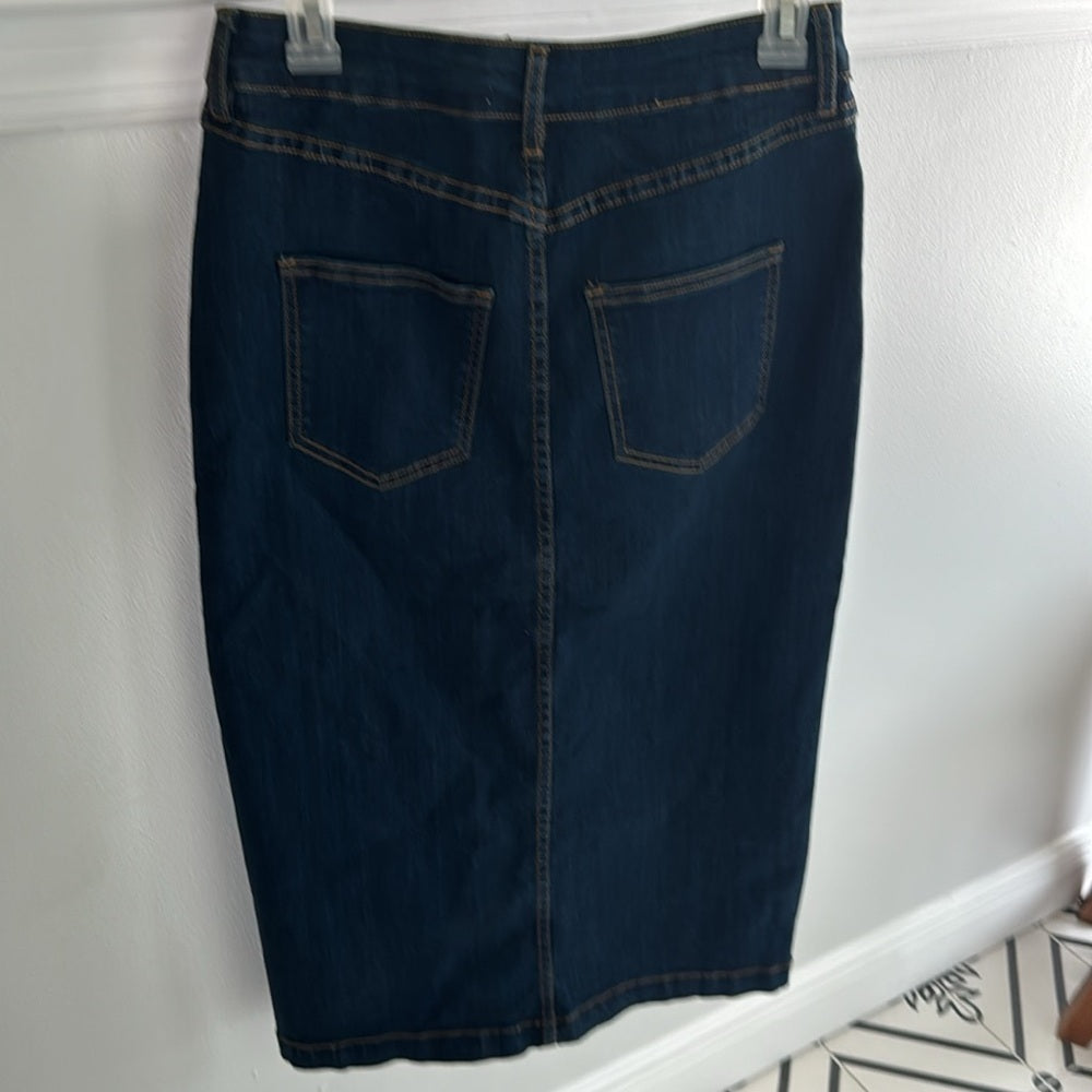 Long jean skirt size 4 brand Bagatelle