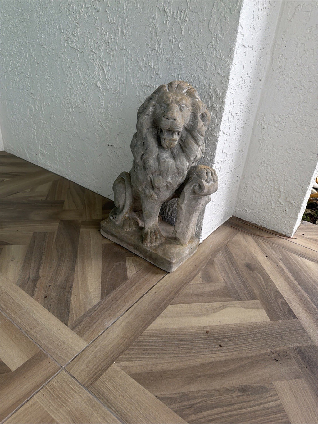 Sitting Guardian Lions -2 VTG concrete Outdoor Garden -BOGO