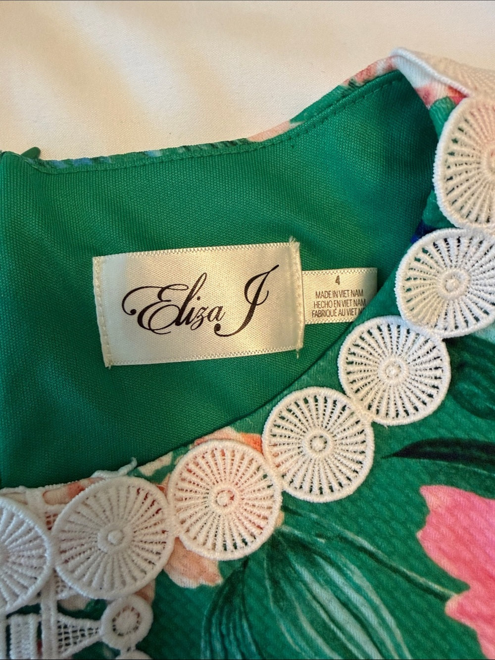 Eliza J Green Floral Sleeveless Dress with Lace Trim NWT SZ 4