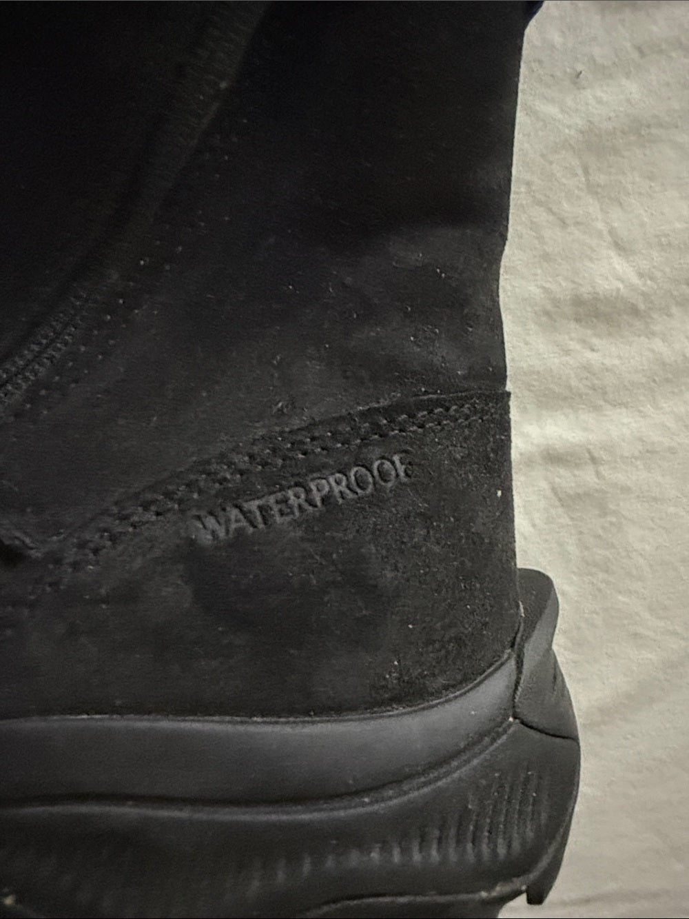 Merrell Black Suede Winter Boots with Faux Fur - waterproof SZ 9.5