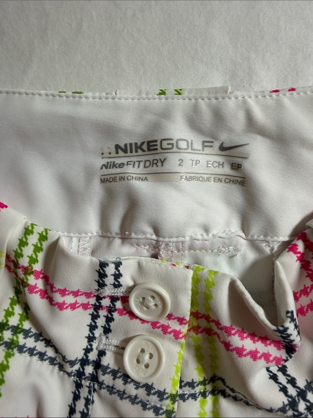 Nike Golf Fit Dry Plaid Bermudas with Pink, Green & Black Checks SZ 2